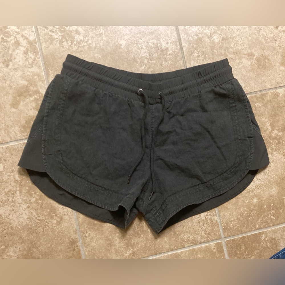 Women’s Grey Altheta shorts size 6